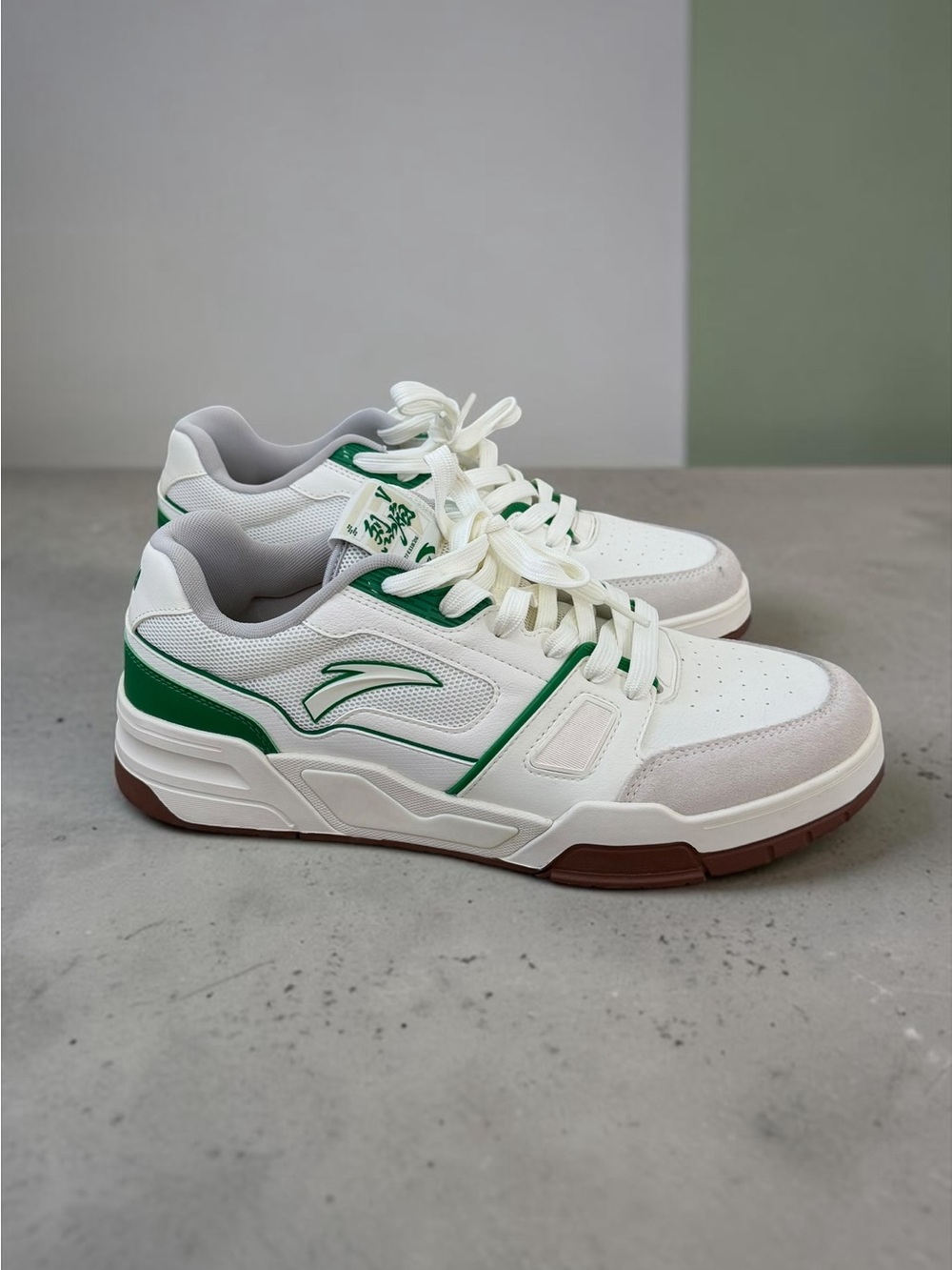 ANTA NWOB Men’s White & Green Athletic Sneakers Size 11